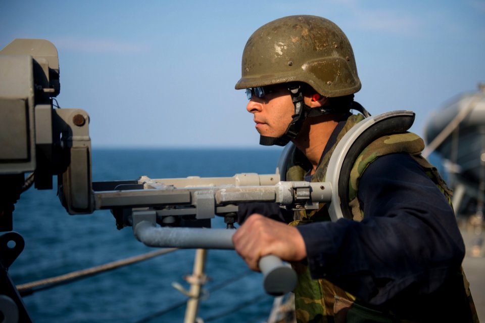 USS Mitscher (DDG 57) 141119-N-RB546-233 (15669138968)