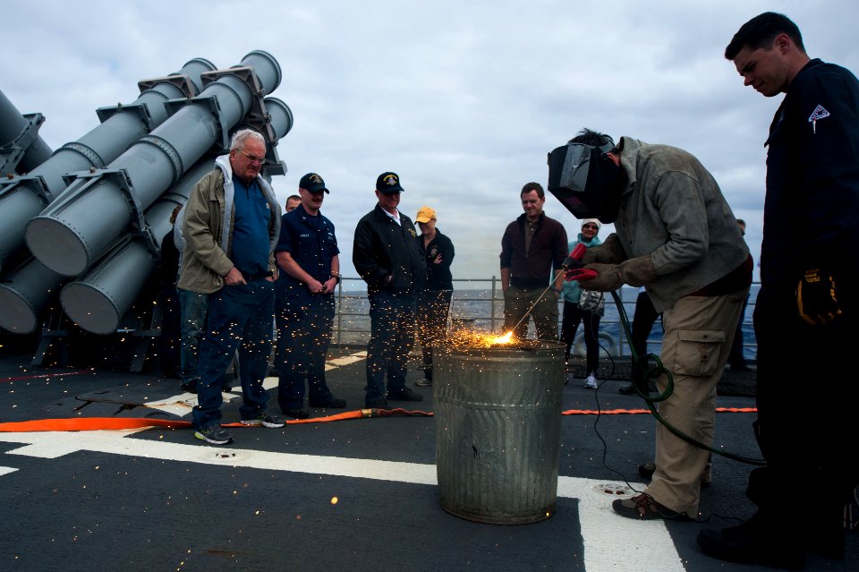 USS Mobile Bay action 130426-N-LV331-034