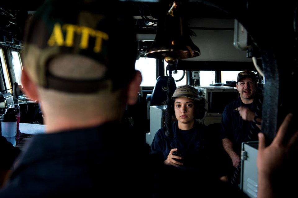 USS Mitscher (DDG 57) 150215-N-RB546-028 (16389483888)