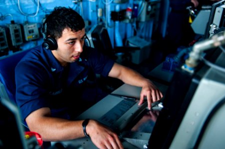 USS Mobile Bay operations 130216-N-LV331-315