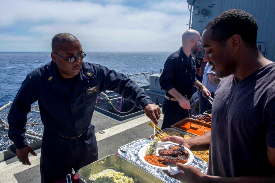 USS Mobile Bay action 150815-N-EH218-047