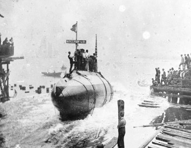 USS Moccasin - NH 45933