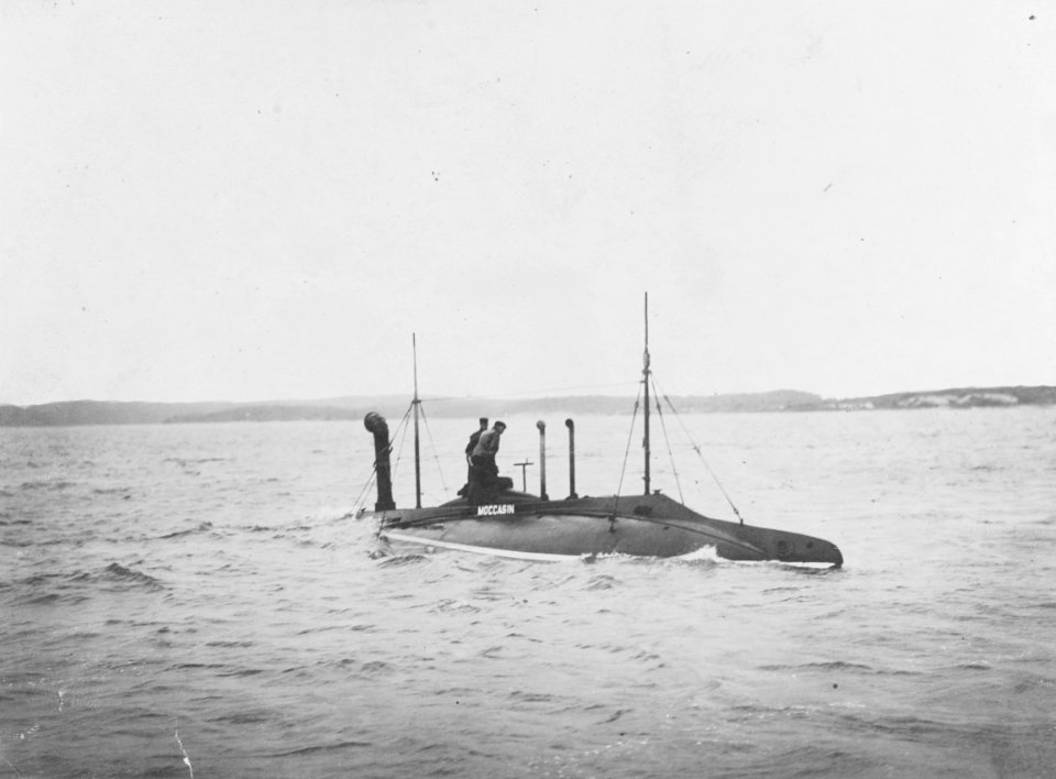 USS Moccasin - NH 45936