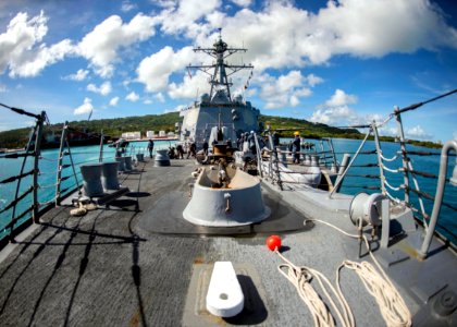 USS Momsen departs Saipan 130707-N-HI414-087