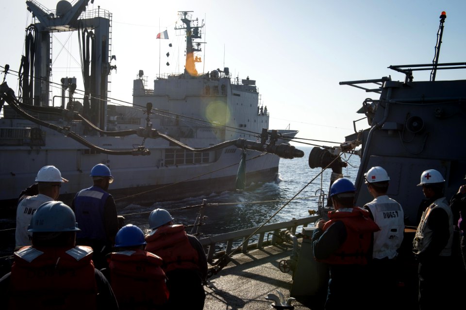USS Mitscher (DDG 57) 150301-N-RB546-073 (16746218836)