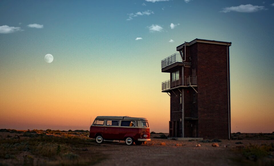 Moon desert van
