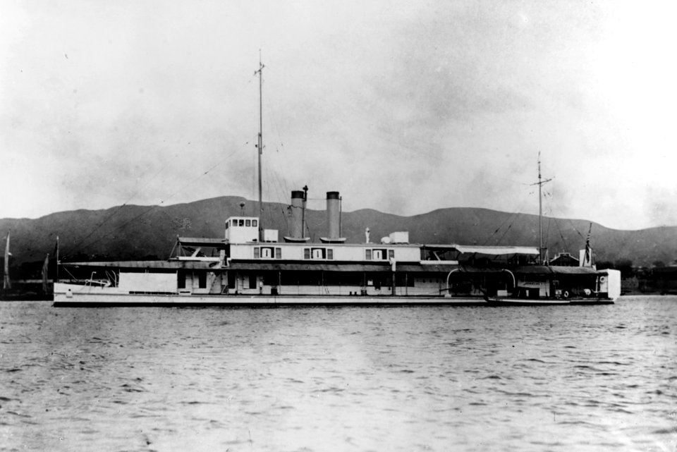USS Monocacy (PR-2) at Nanking, China, in 1932 (NH 68196)