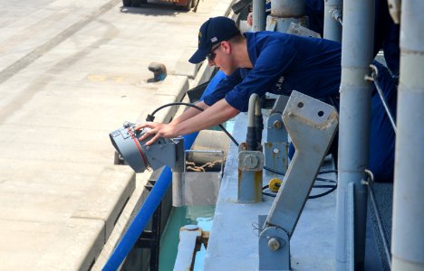 USS MONTEREY (CG 61) 130703-N-QL471-260 (9259411297)