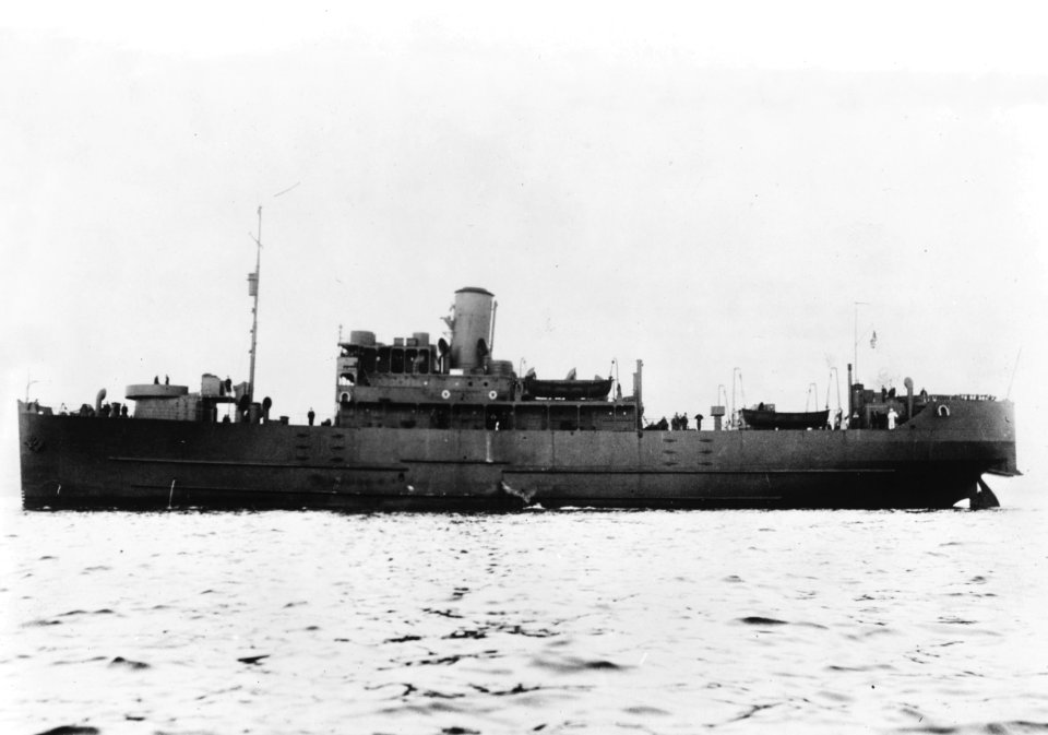 USS Monadnock (CMc-4) off the Boston Naval Shipyard on 4 December 1941 (NH 104257)