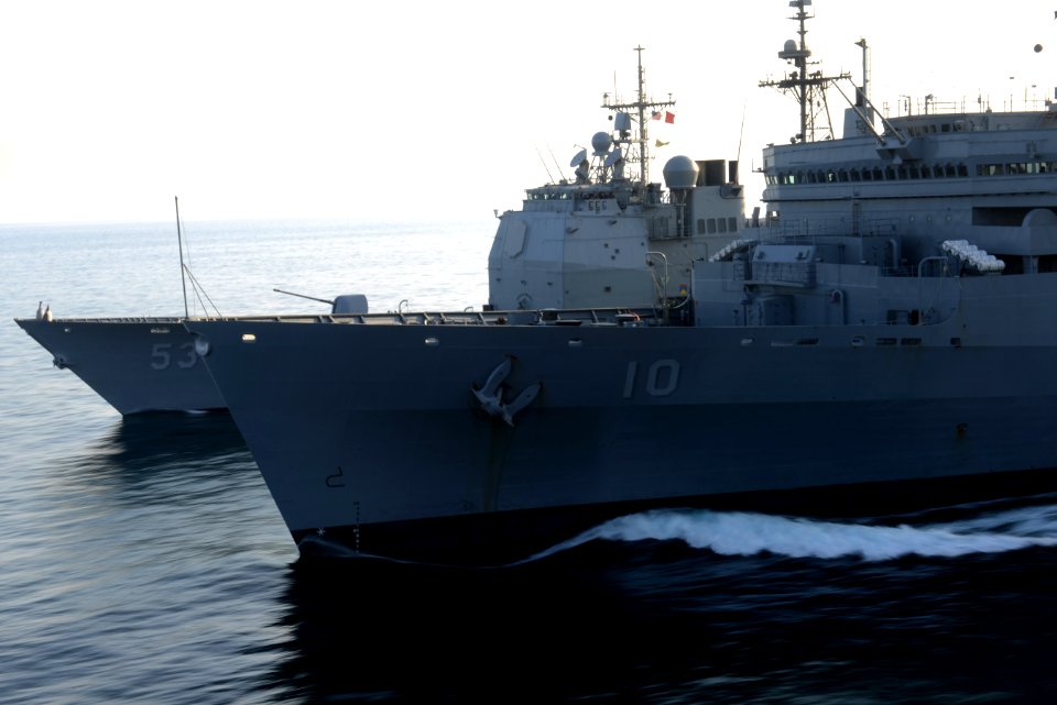 USS Mobile Bay alongside USNS Bridge. (8364956690)
