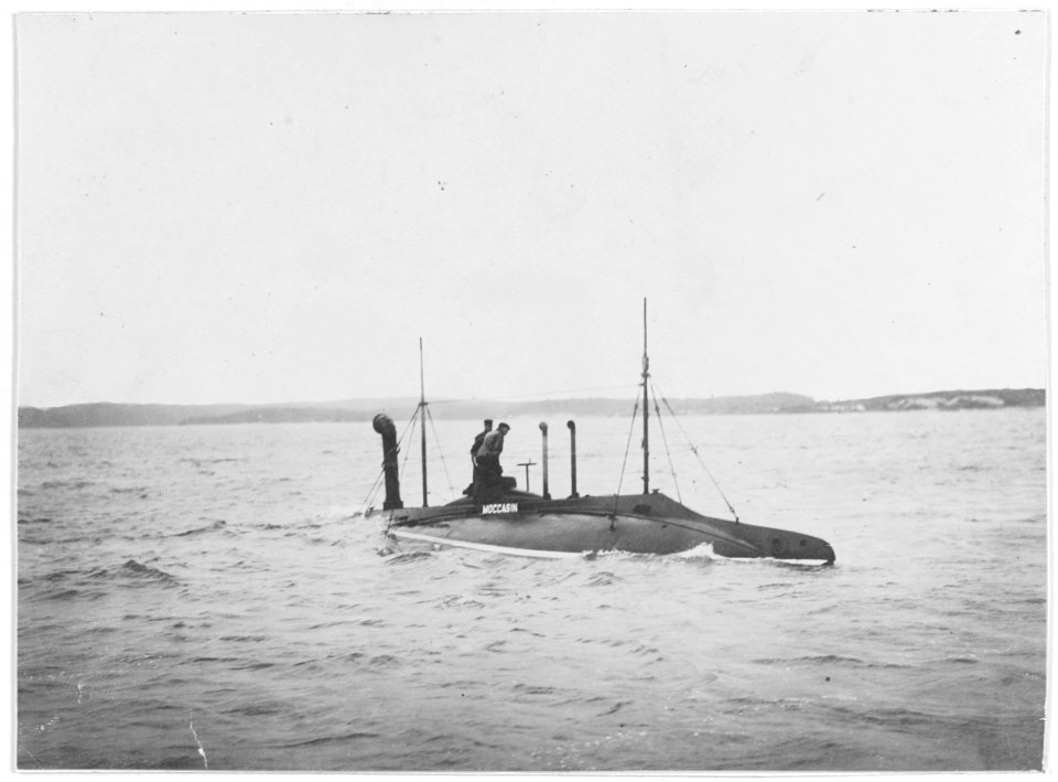 USS Moccasin - NH 45936