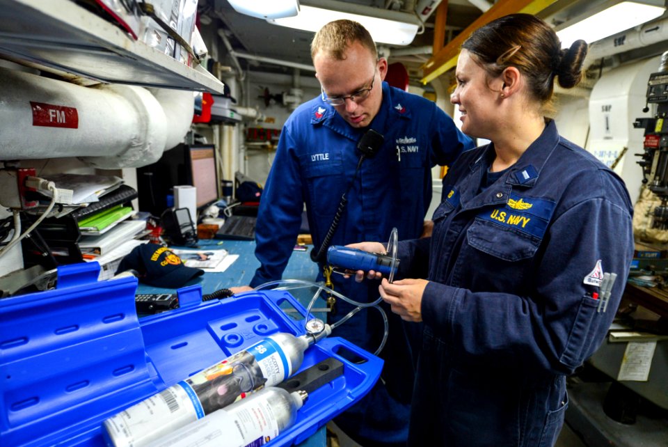 USS MONTEREY (CG 61) 130804-N-QL471-139 (9469270221)