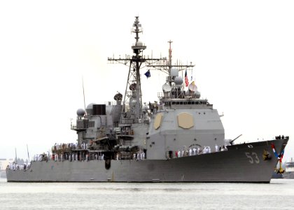USS Mobile Bay returns to homeport. (8696722742)