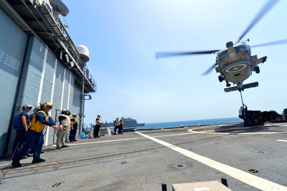 USS Monterey (CG 61) 130731-N-QL471-822 (9421698250)