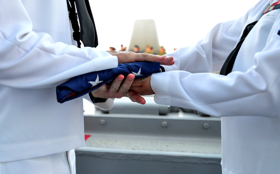 USS MONTEREY (CG 61) 130720-N-QL471-400 (9343862194)