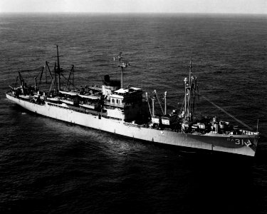 USS Monrovia (APA-31) underway in Hampton Roads, Virginia (USA), on 7 September 1965 (KN-14054)