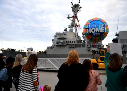 USS Momsen Returns to Homeport 161110-N-WX604-245 photo