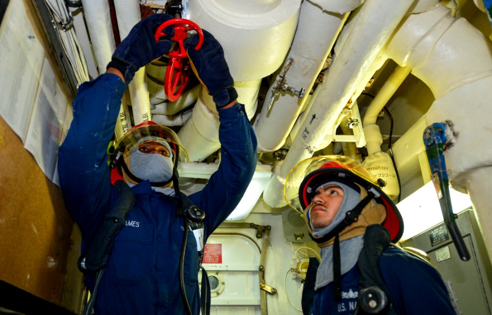 USS MONTEREY (CG 61) 130810-N-QL471-157 (9508945648)
