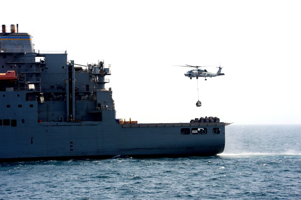 USS Monterey (CG 61) 130731-N-QL471-085 (9421715558)