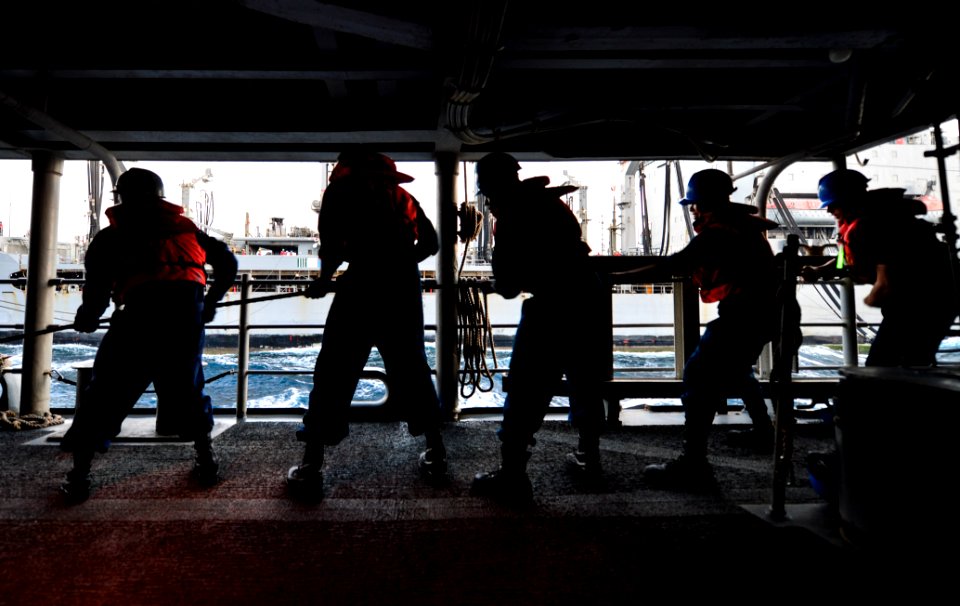 USS MONTEREY (CG 61) 130824-N-QL471-141 (9606298878)