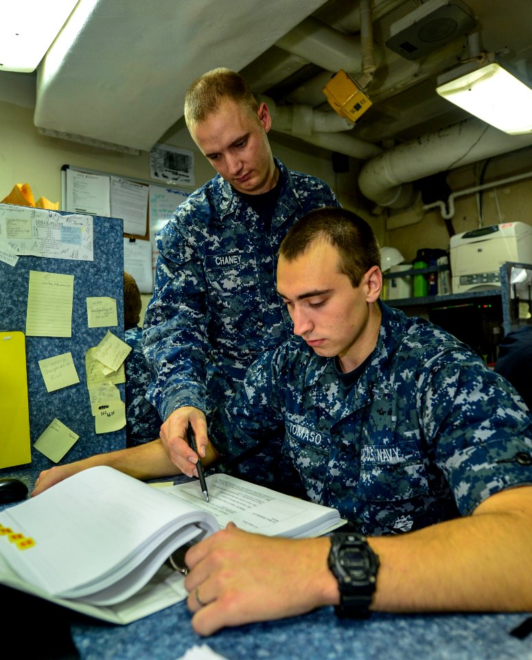 USS MONTEREY (CG 61) 130805-N-QL471-057 (9472046032)