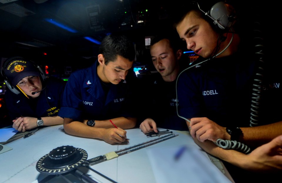 USS MONTEREY (CG 61) 130730-N-QL471-153 (9412497913)