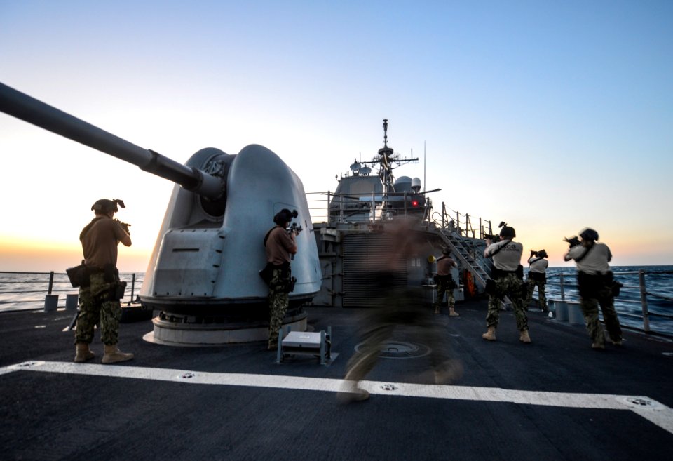 USS MONTEREY (CG 61) 130924-N-QL471-107 (10034105776)