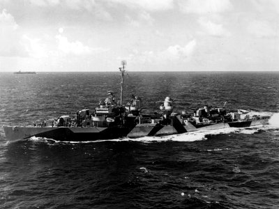 USS Morrison (DD-560) underway in the Pacific Ocean on 24 July 1944 (USN 243852)