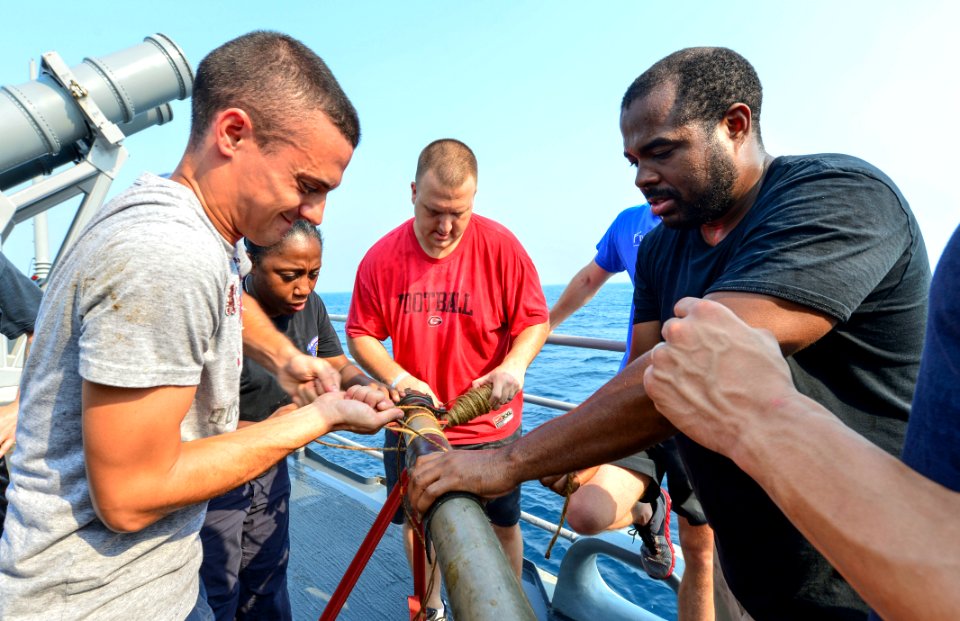 USS MONTEREY (CG 61) 130819-N-QL471-236 (9560554603)