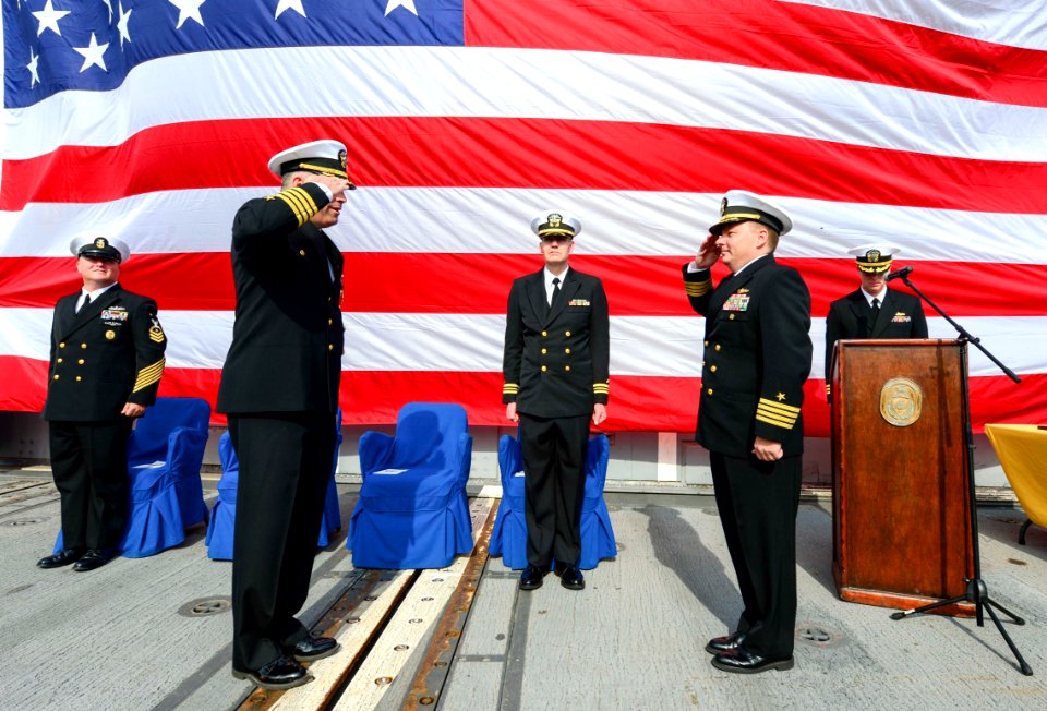 USS Monterey action 131118-N-QL471-306