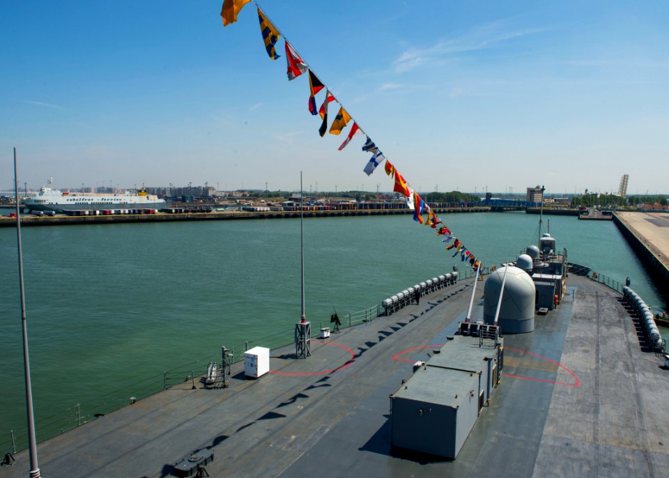 USS Mount Whitney operations 140703-N-EZ054-107