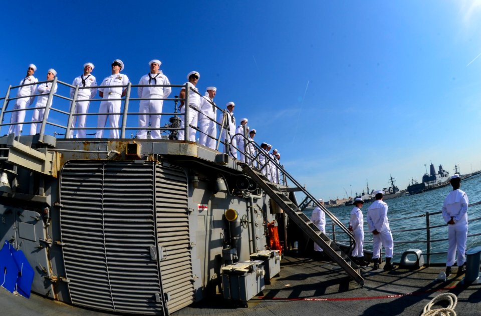 USS Monterey departs on a deploynment. (8660204303)