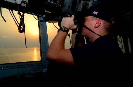 USS MONTEREY (CG 61) 131014-N-QL471-132 (10323599823)