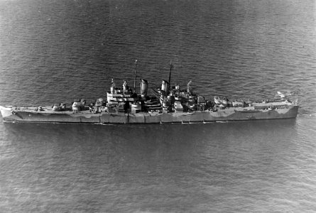 USS Montpelier (CL-57) underway, circa in late 1942
