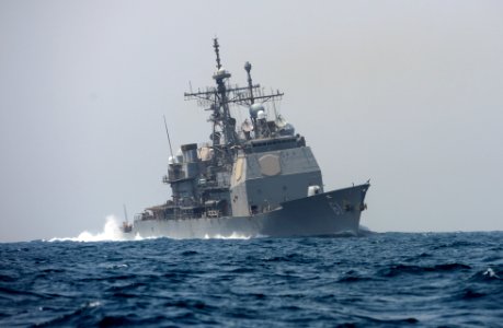 USS Monterey performs high-speed maneuvers. (8951447626)