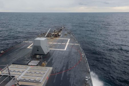 USS Mustin operations 150708-N-ZZ786-055