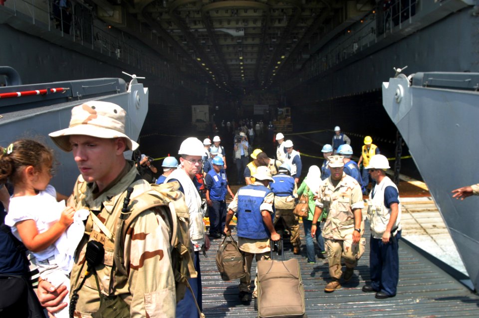 USS Nashville LPD-13 Lebanon evac