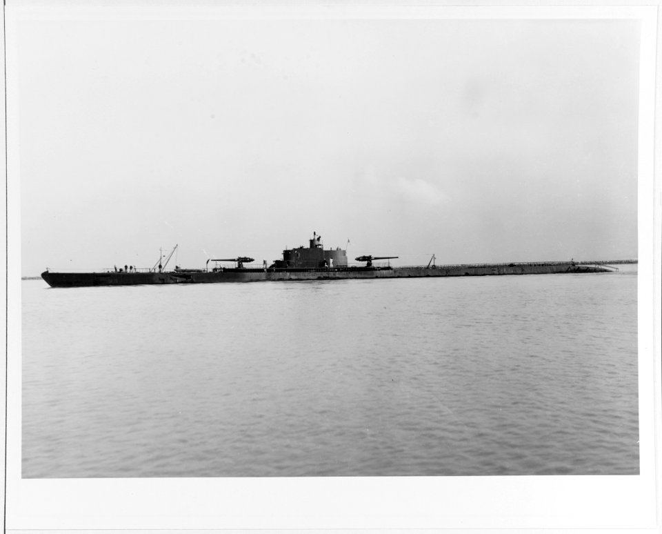 USS Nautilus (SS-168) - 19-N-29177