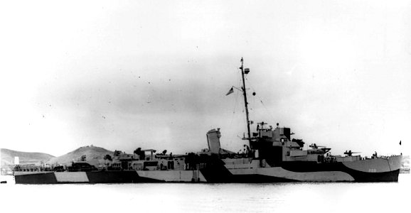 USS Neuendorf (DE-200) in 1944 (BS 120966)