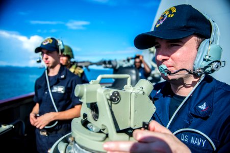 USS Mustin enters port in Cambodia 141025-N-TG831-009