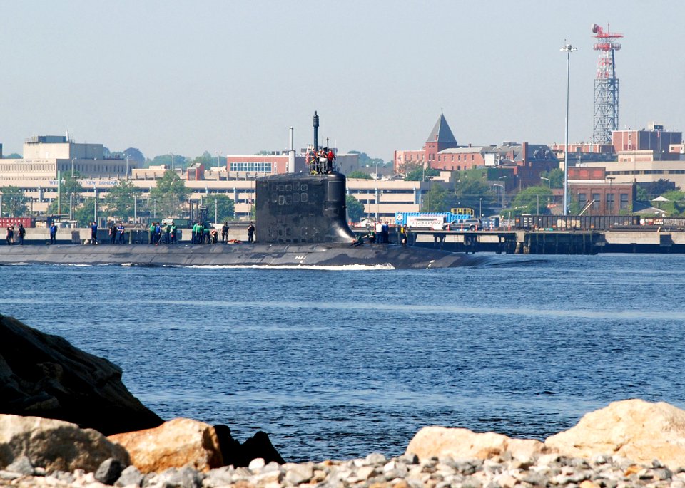 USS New Hampshire action 130531-N-TN558-024
