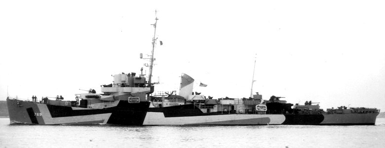 USS Neal A. Scott (DE-769) underway off Boston, Massachusetts (USA), on 10 October 1944 (80-G-382778)