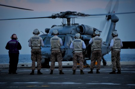 USS NEW ORLEANS (LPD 18) 140107-N-WK391-077 (12264105556)