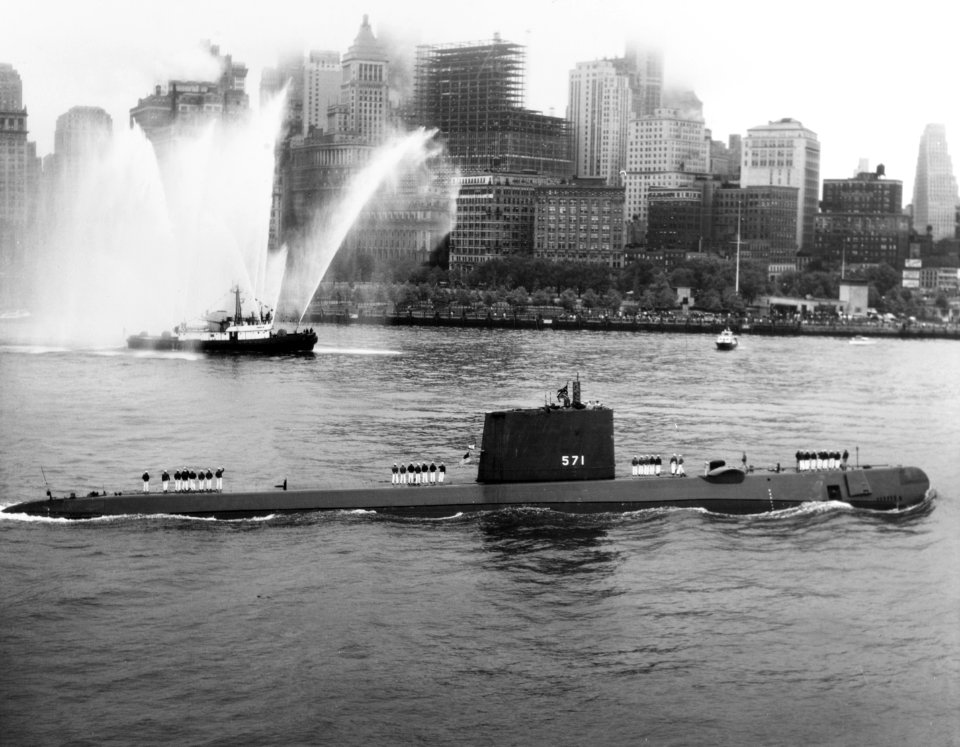 USS Nautilus SSN-571 - 0857108