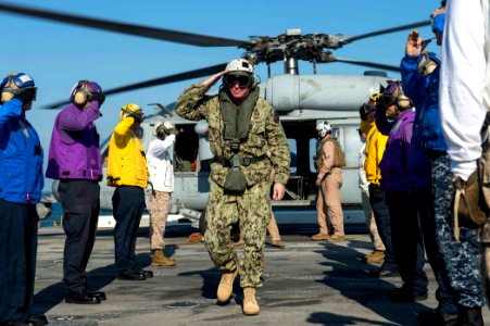 USS NEW ORLEANS (LPD 18) 131128-N-MK881-089 (11187242715)