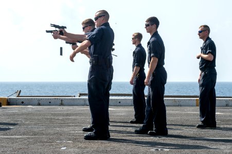 USS New York action 150316-N-XG464-031