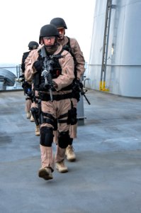 USS NEW ORLEANS (LPD 18) 140118-N-WK391-034 (12430569205)
