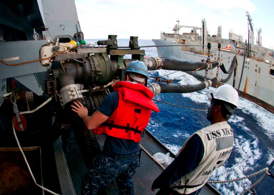 USS New York conducts a replenishment. (8287171297)