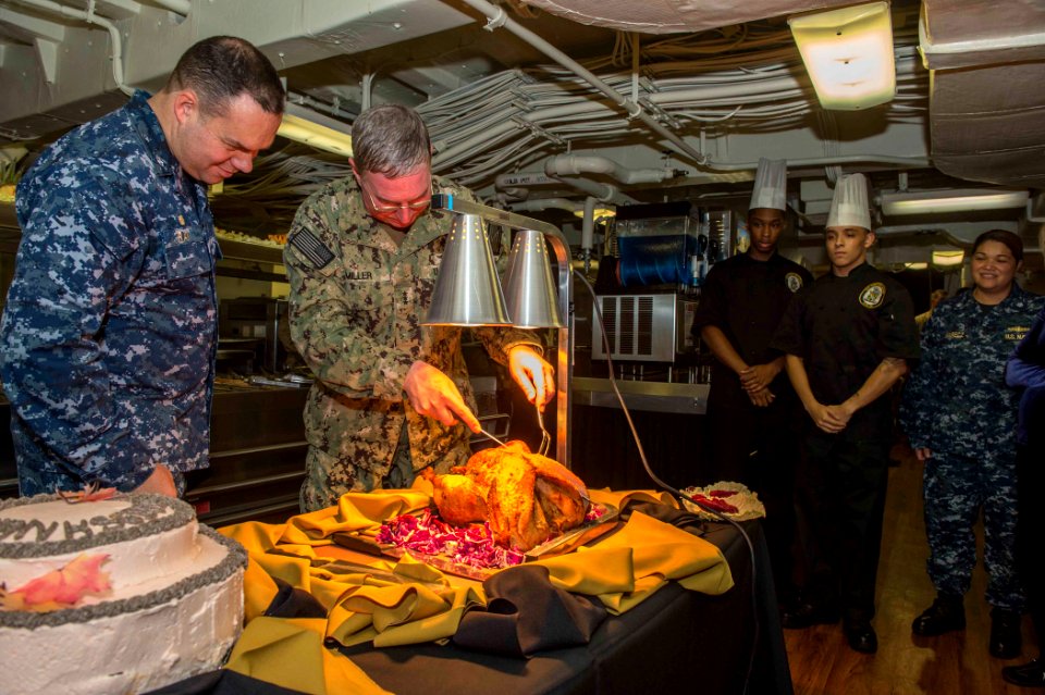 USS NEW ORLEANS (LPD 18) 131128-N-MK881-165 (11187240765)