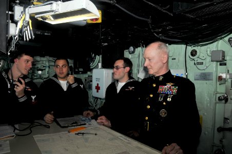 USS New York arrives at Mayport 131206-N-GC472-037